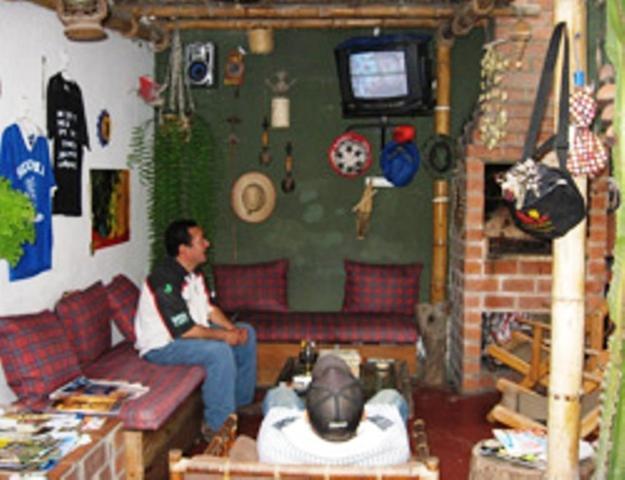 Blue House Backpackers Hostel Lima Extérieur photo